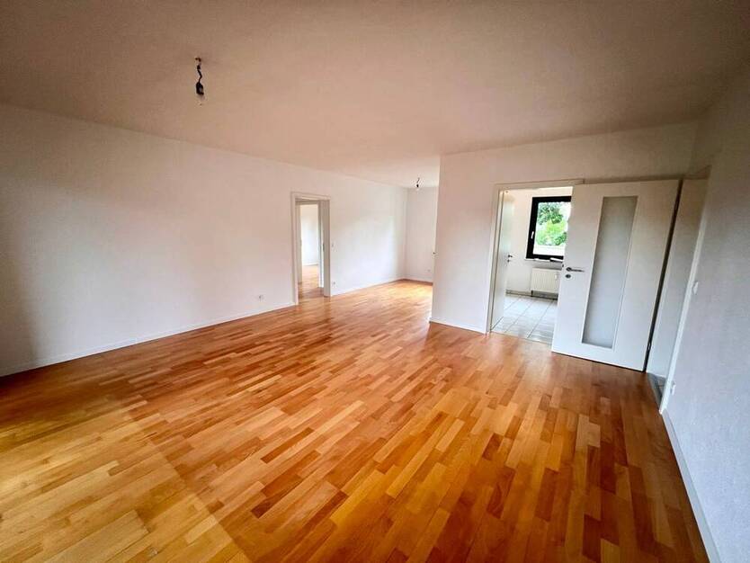 Großzügige 3-Zimmer-Wohnung mit Balkon - modernisiert & sofort bezugsfrei