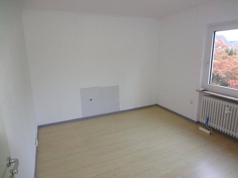 3 ZKBB* tgl. Wannenbad* max. 1-3 Pers.Süd-West-Balkon* Markise* tgl.-Wannenbad* Sat* Pfungstadt