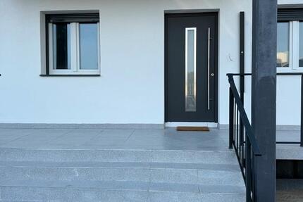 Modernisierte 2-Zimmer Wohnung AUCH NUTZBAR FÜR PRAXIS ODER BÜROS 1 zimmer