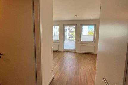 Wohnung Schönefeld - 1 Zimmer, 42 m&sup2;, 725&euro; | Angebot:24973453