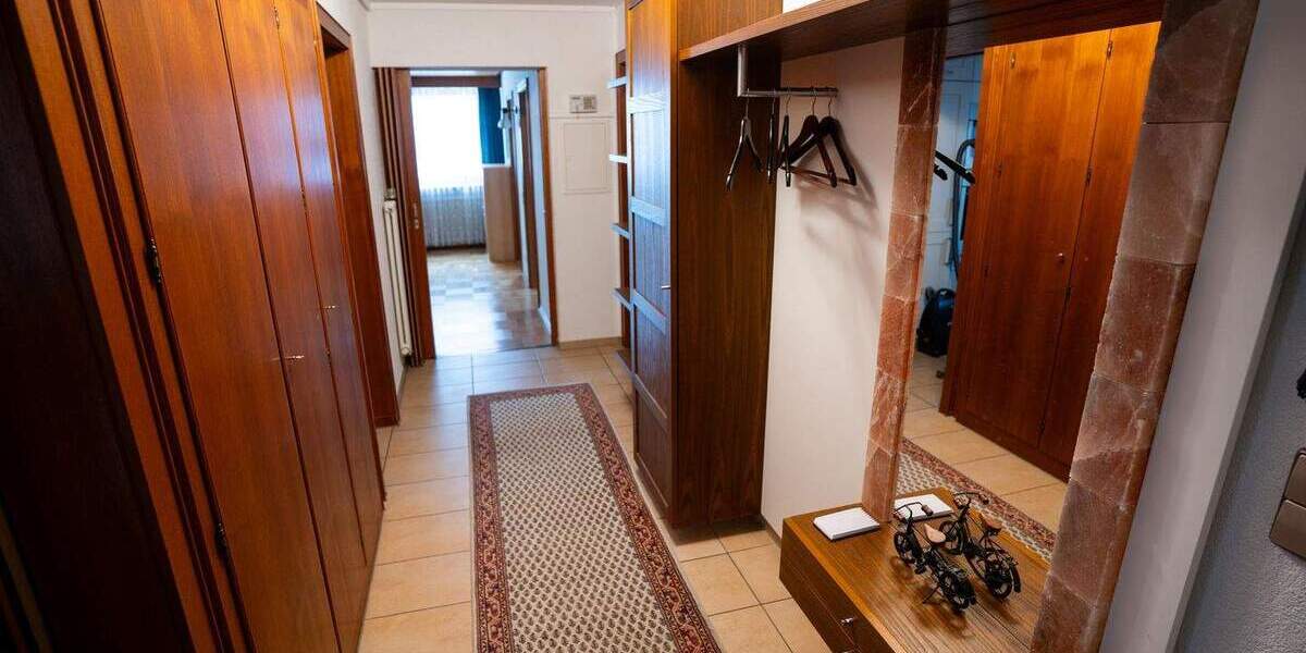 Terrassenwohnung Tuttlingen - 5 Zimmer, 170 m&sup2;, 1.600&euro; | Angebot:26500022