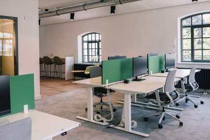 Büro in München-Allach 3.000 € 120 m² zimmer