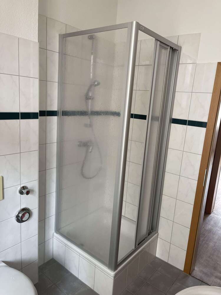 1 Zimmer-Wohnung mit Balkon und Küche *perfekt für Pendler, Azubis & Studenten*