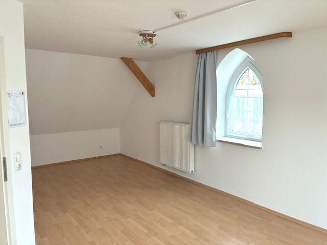 Dachgeschoßwohnung Krumbach (Schwaben) - 1 Zimmer, 23 m&sup2;, 380&euro; | Angebot:26533453