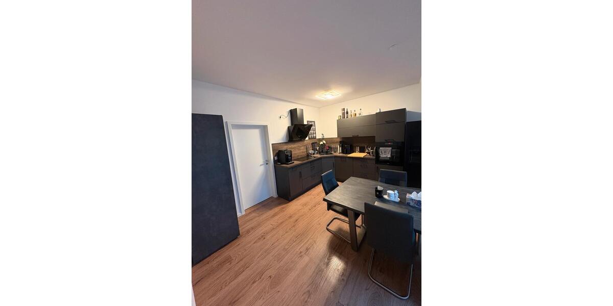 Dachgeschoßwohnung Apolda - 3 Zimmer, 62 m&sup2;, 775&euro; | Angebot:25637372