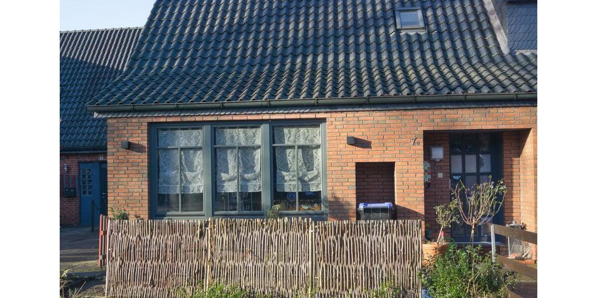 Doppelhaushälfte Wilhelmshaven - 2 Zimmer, 87 m&sup2;, 700&euro; | Angebot:25965607