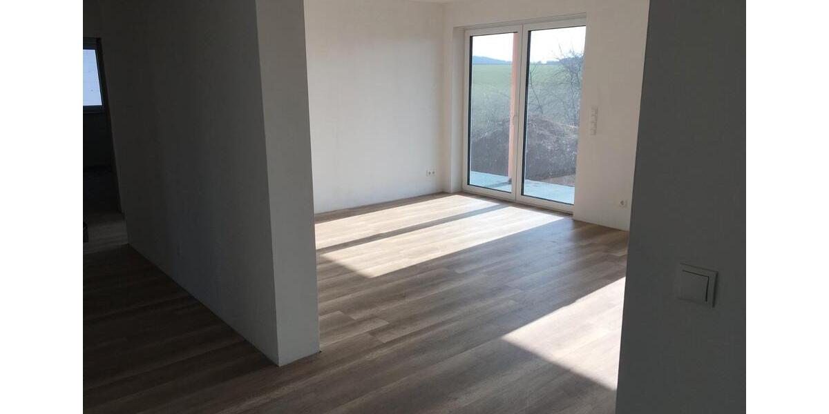 Dachgeschoßwohnung Hünfeld - 4 Zimmer, 98 m&sup2;, 910&euro; | Angebot:26507568