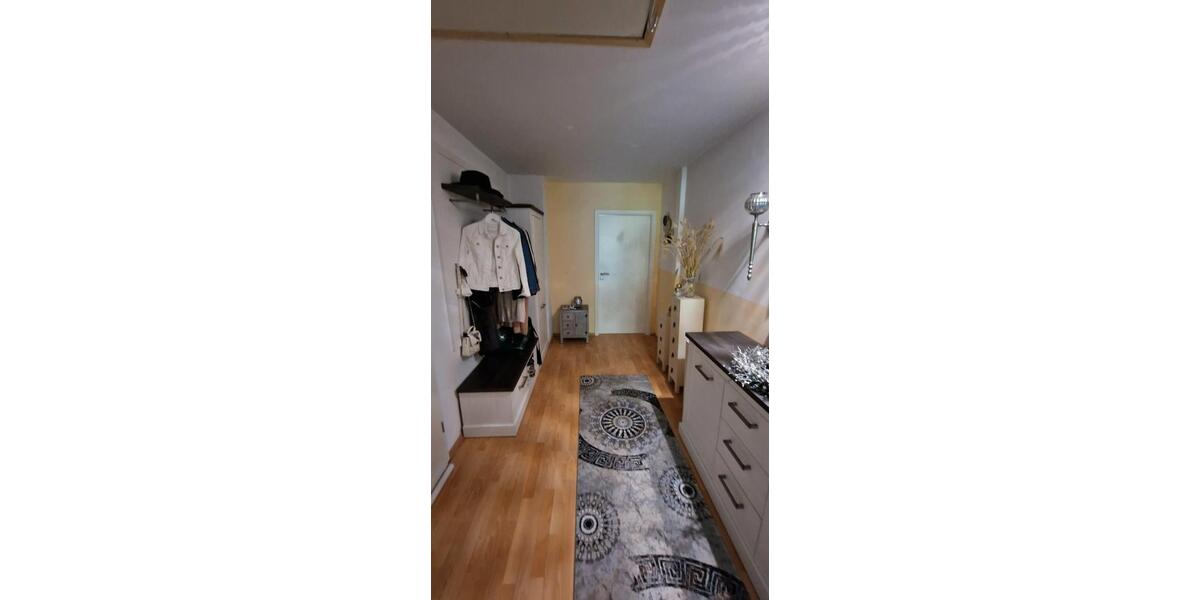 Etagenwohnung Gummersbach Berstig Süd - 2 Zimmer, 90 m&sup2;, 590&euro; | Angebot:26615573