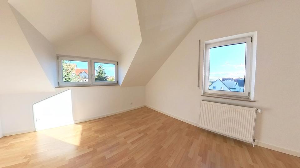 Dachgeschoßwohnung Apolda - 2 Zimmer, 67 m&sup2;, 870&euro; | Angebot:26594611