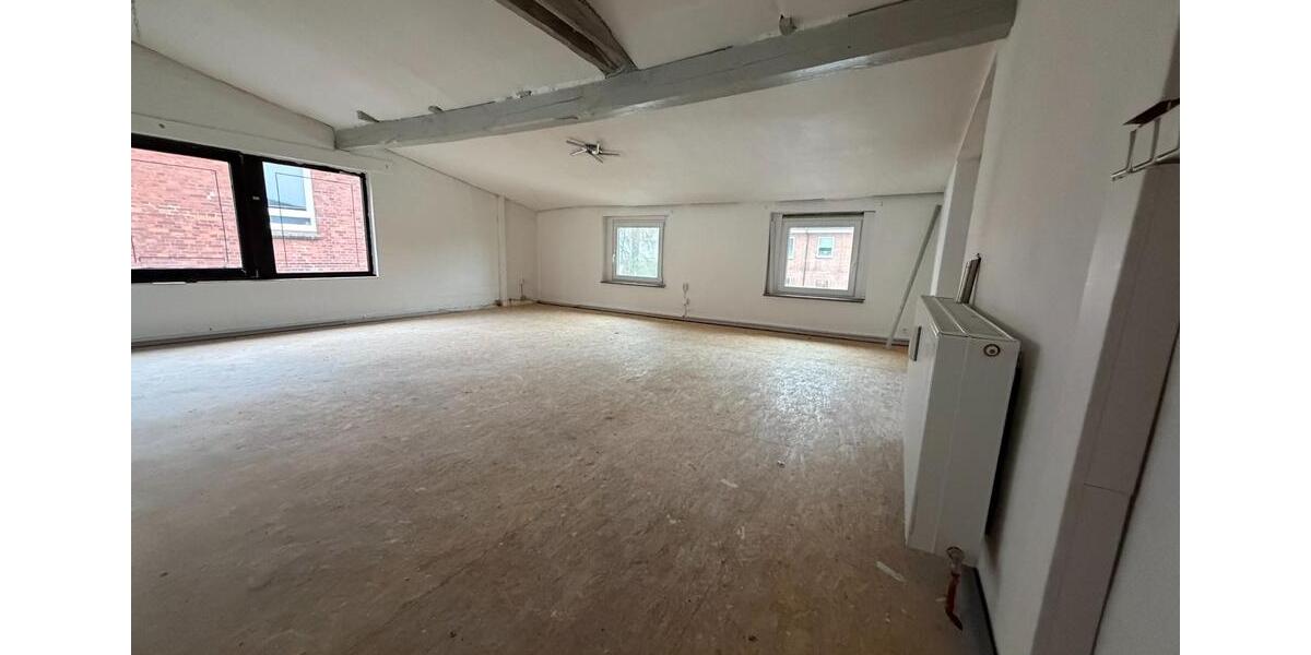 Etagenwohnung Trittau - 5 Zimmer, 186 m&sup2;, 1.800&euro; | Angebot:24540009