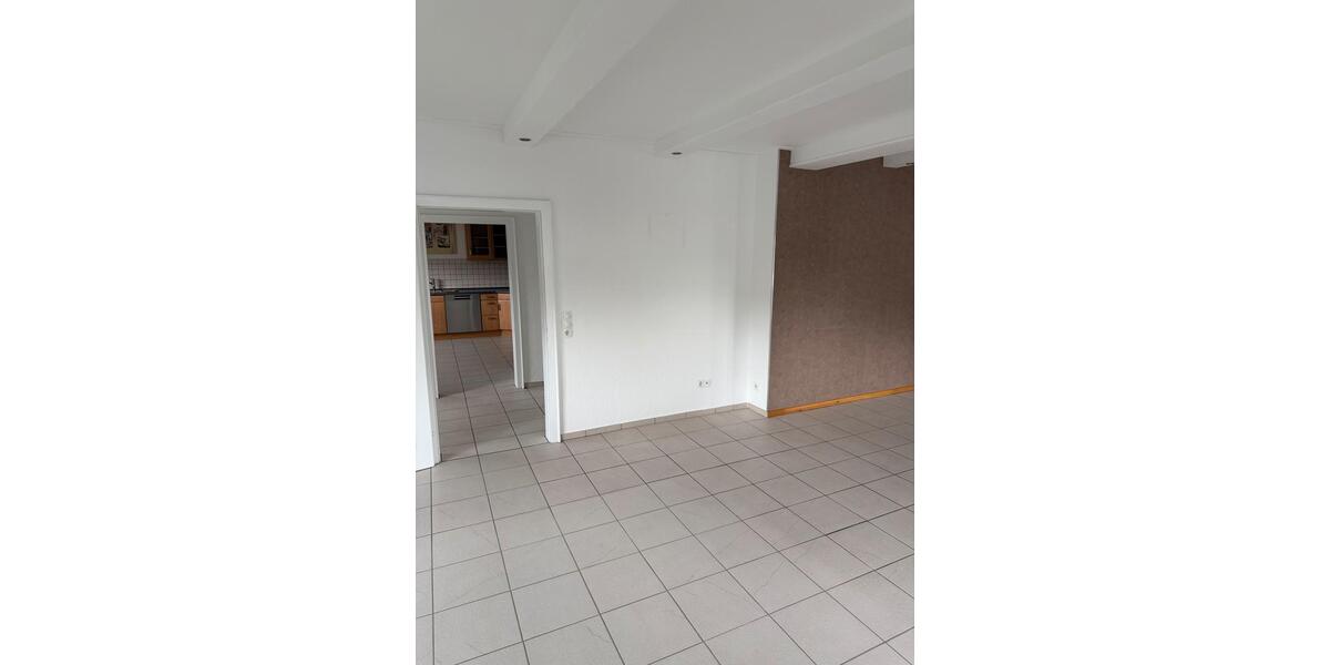 Erdgeschoßwohnung Ense - 2 Zimmer, 75 m&sup2;, 900&euro; | Angebot:26416853