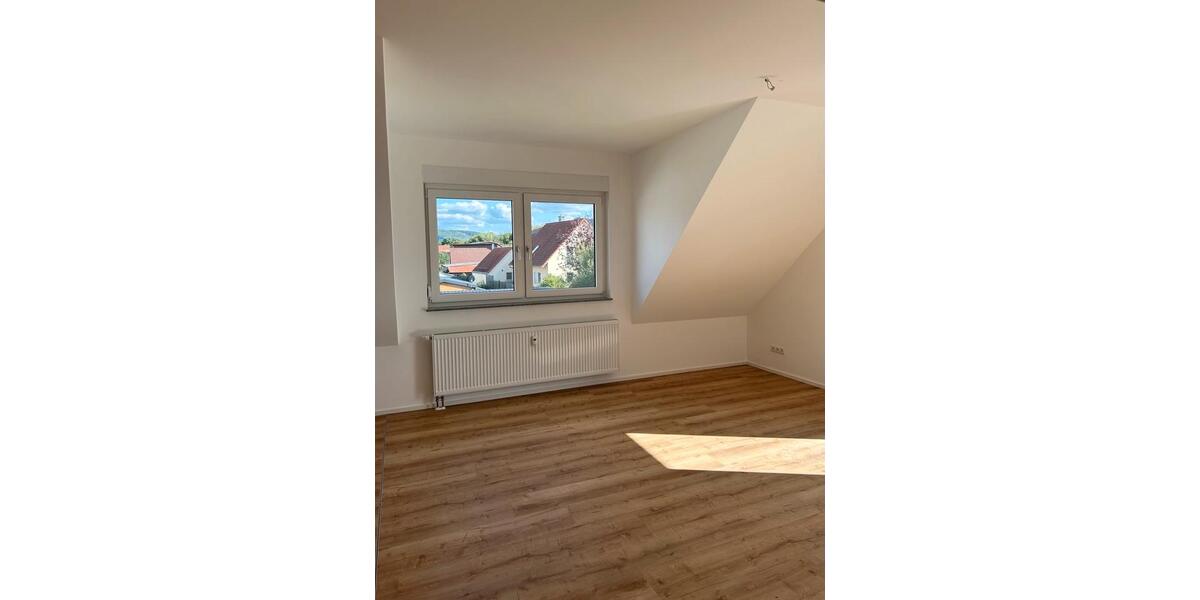 Dachgeschoßwohnung Weilersbach - 2.5 Zimmer, 81 m&sup2;, 830&euro; | Angebot:27616410