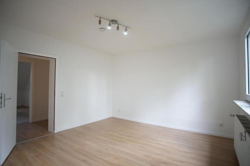 Hier wird renoviert ~ einzigartige Dachwohnung mit Sonnenbalkon zimmer