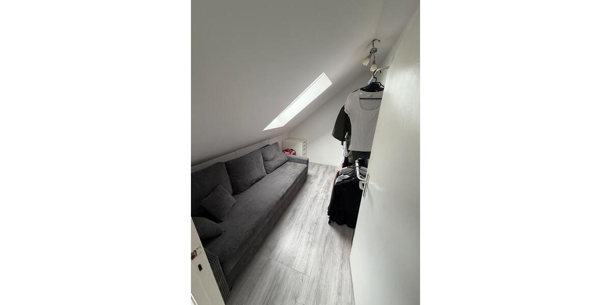 Dachgeschoßwohnung Bremen Walle - 3 Zimmer, 47 m&sup2;, 670&euro; | Angebot:25254041