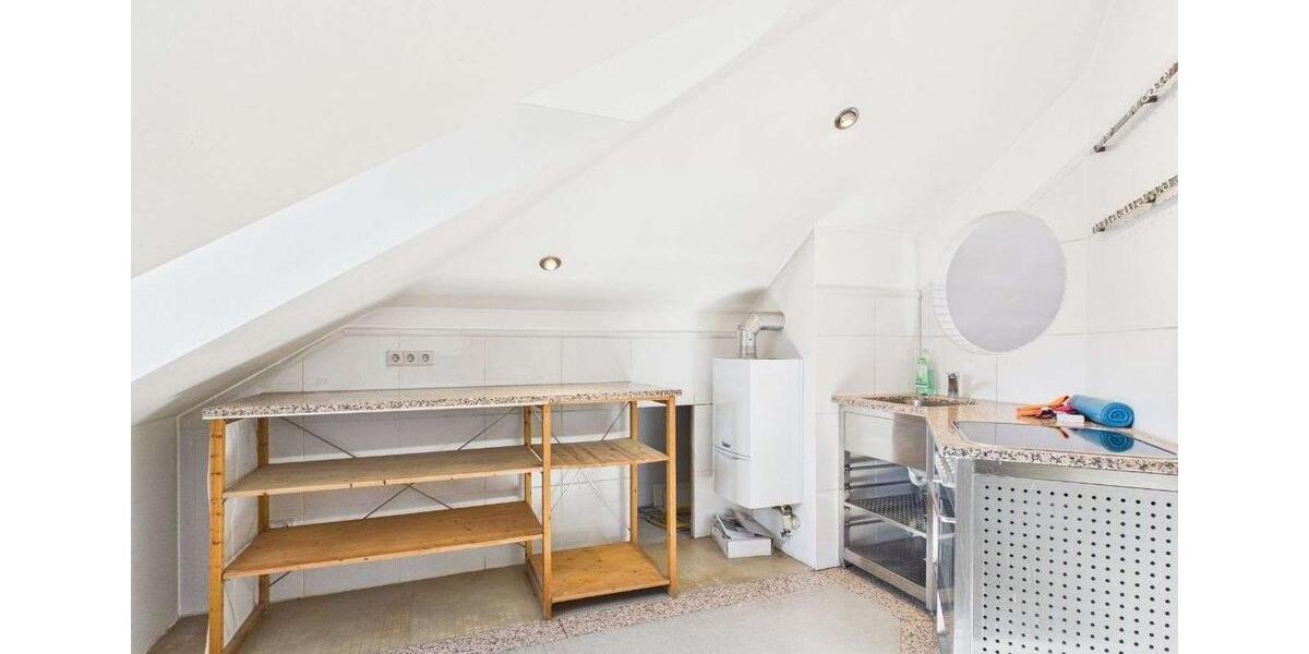 Dachgeschoßwohnung Regensburg Das Dörnberg - 2 Zimmer, 122 m&sup2;, 1.500&euro; | Angebot:26432751