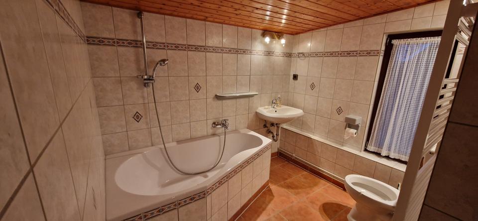 Villa Berlin Spandau - 2 Zimmer, 140 m&sup2;, 2.000&euro; | Angebot:26392302