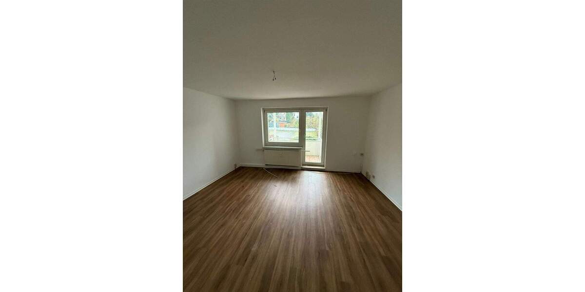 Gemütliche 1-Zimmer mit Balkon, Laminat und Wannenbad in ruhiger Lage 1 zimmer