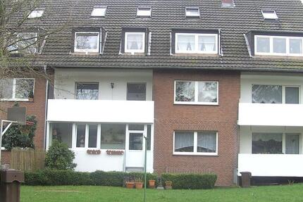 2 Zi. Erdgeschosswhg. mit Balkon u. Terrasse in Uerdingen, EBK
