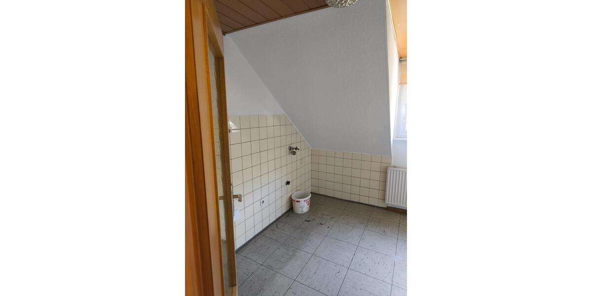 Dachgeschoßwohnung Betzdorf - 4 Zimmer, 90 m&sup2;, 900&euro; | Angebot:26521250
