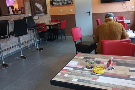 Sportsbar schön eingerichtet zu vermieten zimmer