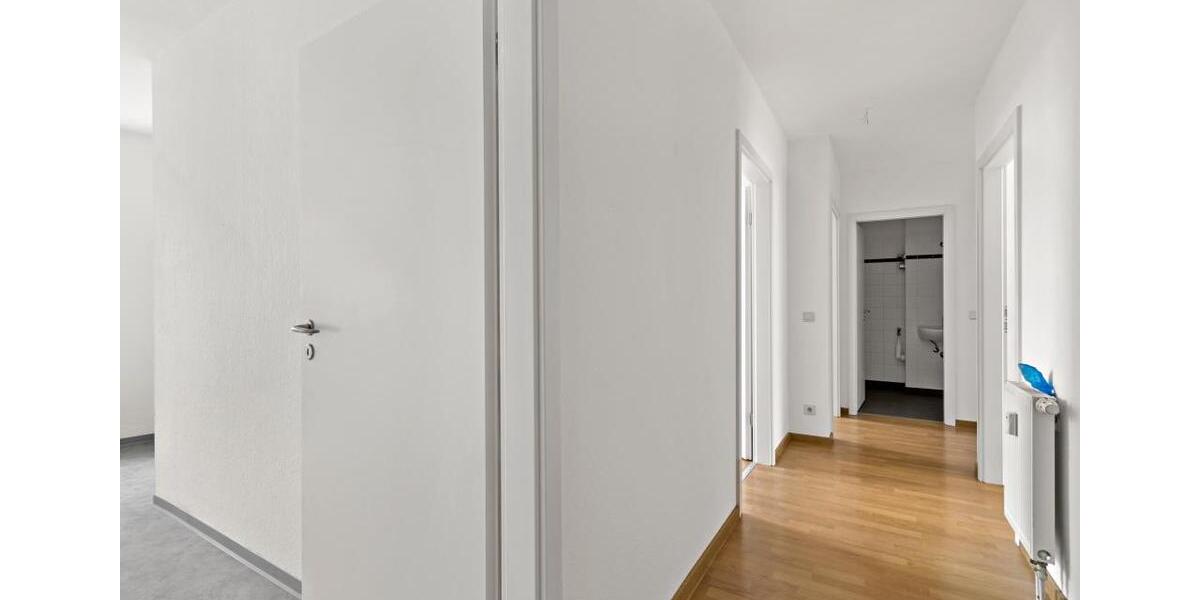 Etagenwohnung Weißenfels - 3 Zimmer, 63 m&sup2;, 346&euro; | Angebot:25854357