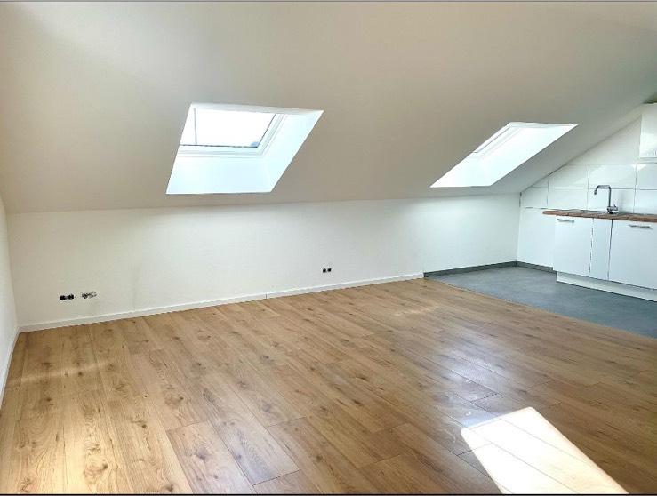 Dachgeschoßwohnung Gärtringen - 2 Zimmer, 67 m&sup2;, 1.200&euro; | Angebot:26407636