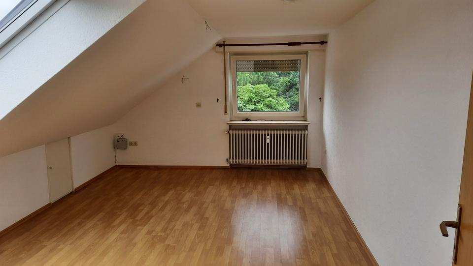Frisch renoviertes WG-Zimmer in gemütlicher 3er-WG in TOP LAGE 1 zimmer