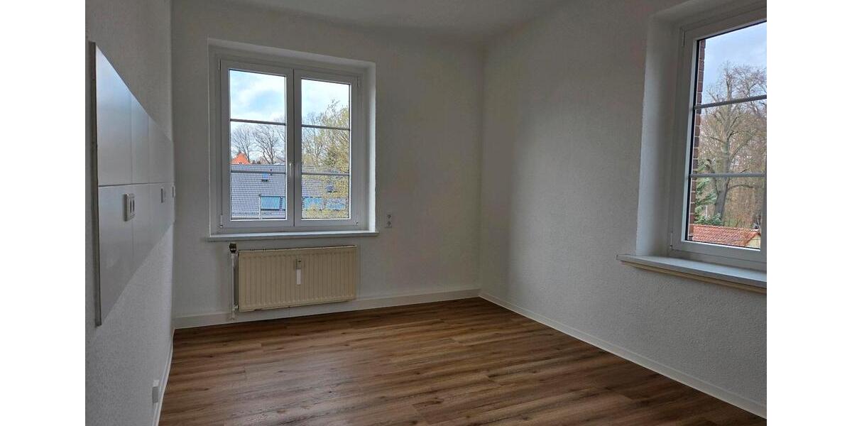 Etagenwohnung Großröhrsdorf - 3 Zimmer, 72 m&sup2;, 560&euro; | Angebot:26034044