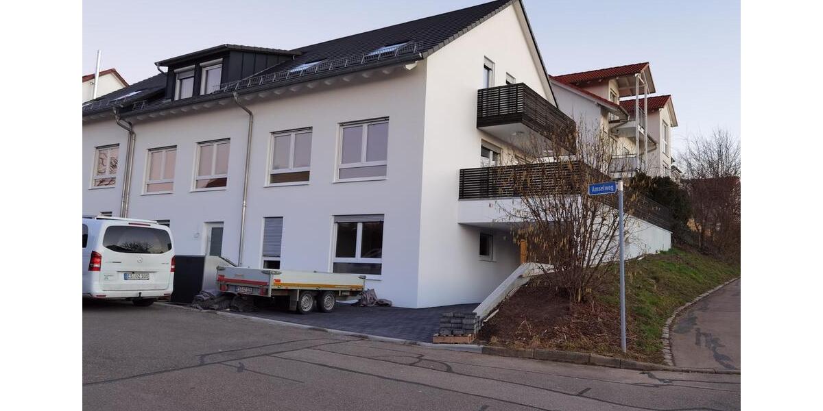 Etagenwohnung Großbettlingen - 4 Zimmer, 128 m&sup2;, 2.100&euro; | Angebot:26478696