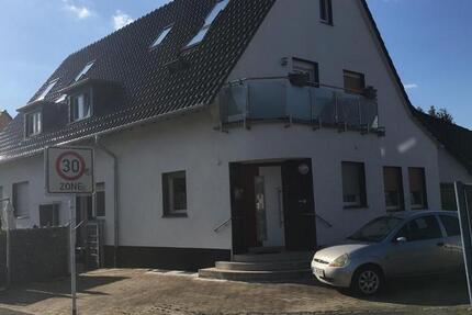 Renovierte Apartment Wohnung in Do-Deusen mit Vorhof 1 zimmer