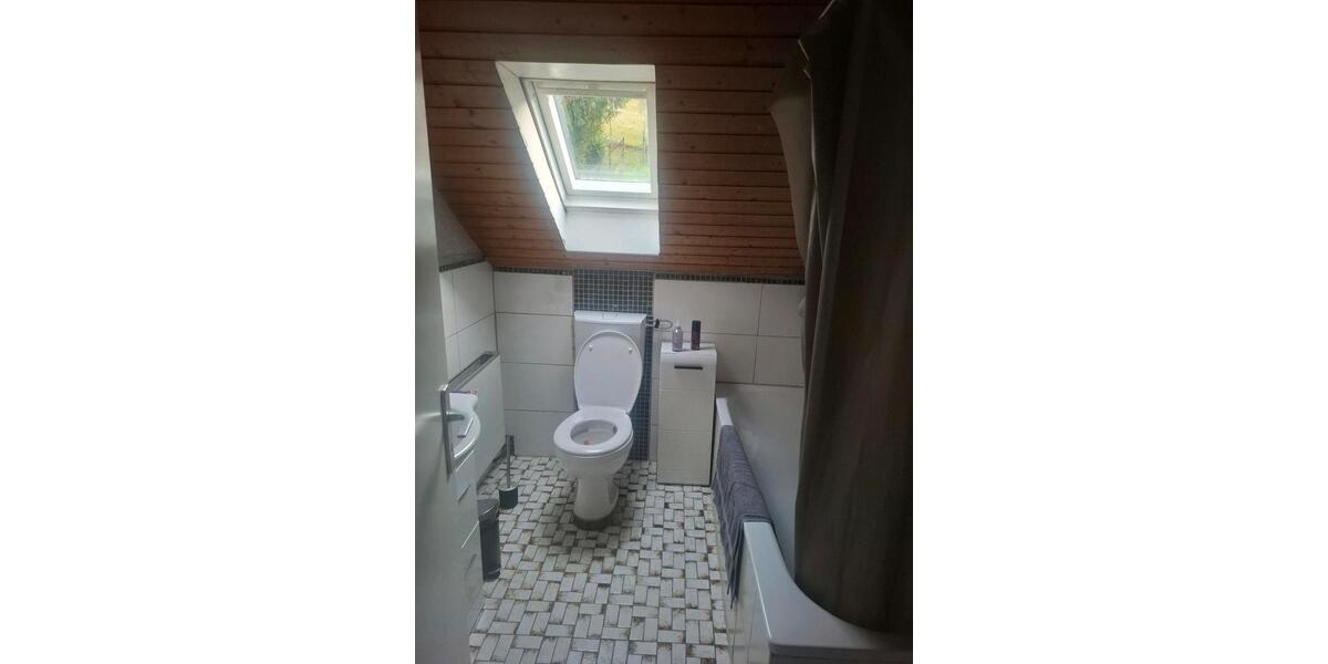 Dachgeschoßwohnung Unterreichenbach - 2.5 Zimmer, 67 m&sup2;, 550&euro; | Angebot:25960101