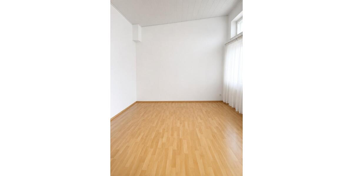 Dachgeschoßwohnung Bad Dürrheim - 2 Zimmer, 78 m&sup2;, 975&euro; | Angebot:26528700