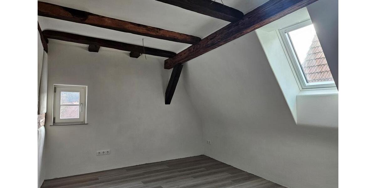 Maisonettenwohnung Mühlacker - 5 Zimmer, 128 m&sup2;, 1.350&euro; | Angebot:23765076