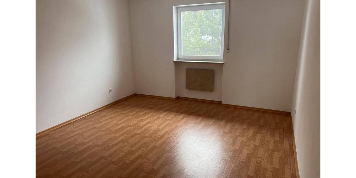 Etagenwohnung Fürstenstein - 3 Zimmer, 95 m&sup2;, 700&euro; | Angebot:24819467