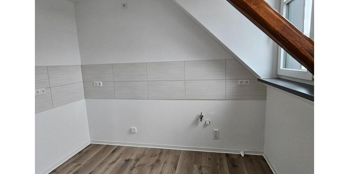 Dachgeschoßwohnung Colditz - 3 Zimmer, 80 m&sup2;, 890&euro; | Angebot:23783870