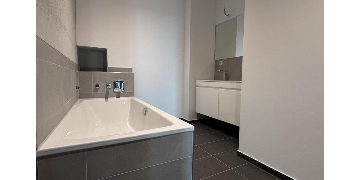 Etagenwohnung Bad Kleinen - 3 Zimmer, 121 m&sup2;, 1.330&euro; | Angebot:25805182