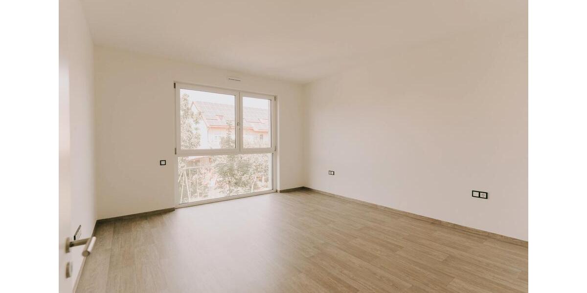Etagenwohnung Schwandorf - 2 Zimmer, 62 m&sup2;, 840&euro; | Angebot:26350210