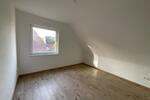Dachgeschoßwohnung Wilhelmshaven - 3 Zimmer, 55 m&sup2;, 399&euro; | Angebot:26302236