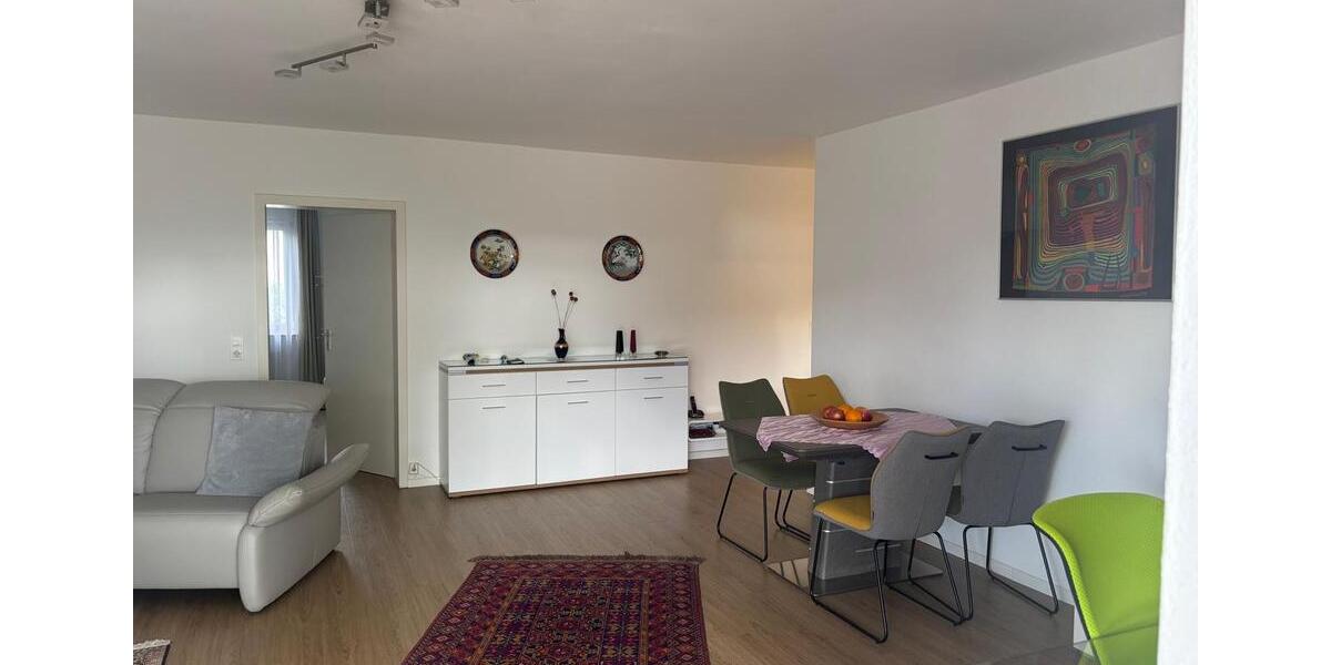 Etagenwohnung Leonberg - 2.5 Zimmer, 75 m&sup2;, 1.050&euro; | Angebot:26698177