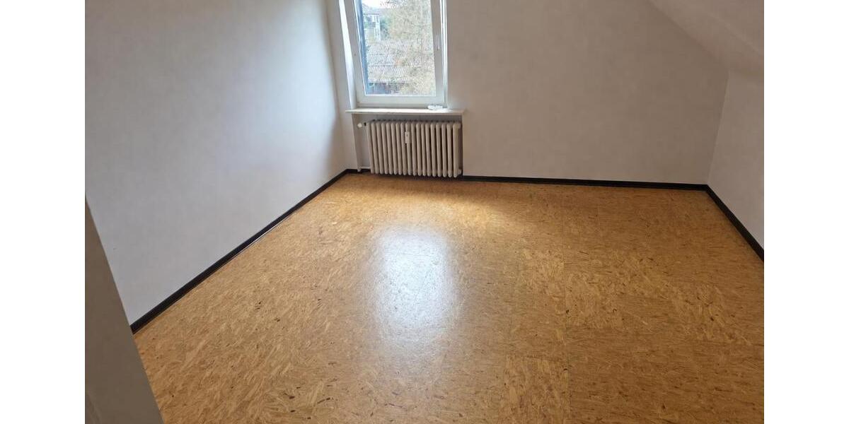Dachgeschoßwohnung Hermeskeil - 3 Zimmer, 110 m&sup2;, 700&euro; | Angebot:26023348