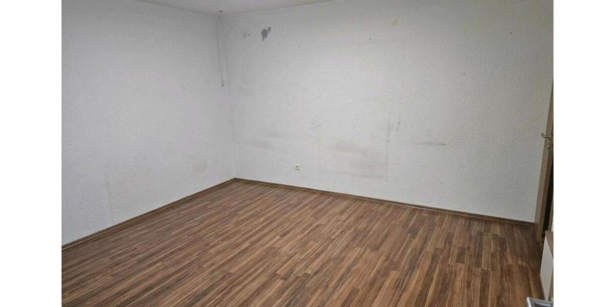 Etagenwohnung Lindenberg - 4 Zimmer, 90 m&sup2;, 850&euro; | Angebot:26580459