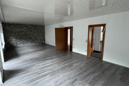 Helle 4-Zimmer-Wohnung mit Balkon in zentraler Lage Thannhausen zimmer