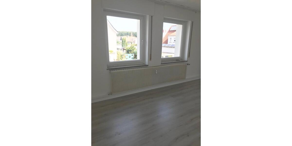 Terrassenwohnung Lage - 3 Zimmer, 83 m&sup2;, 960&euro; | Angebot:26545806