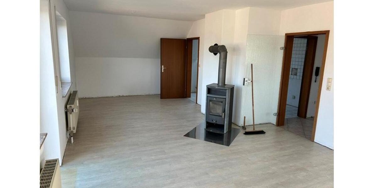 Dachgeschoßwohnung Friedewald - 4 Zimmer, 105 m&sup2;, 897&euro; | Angebot:25162662