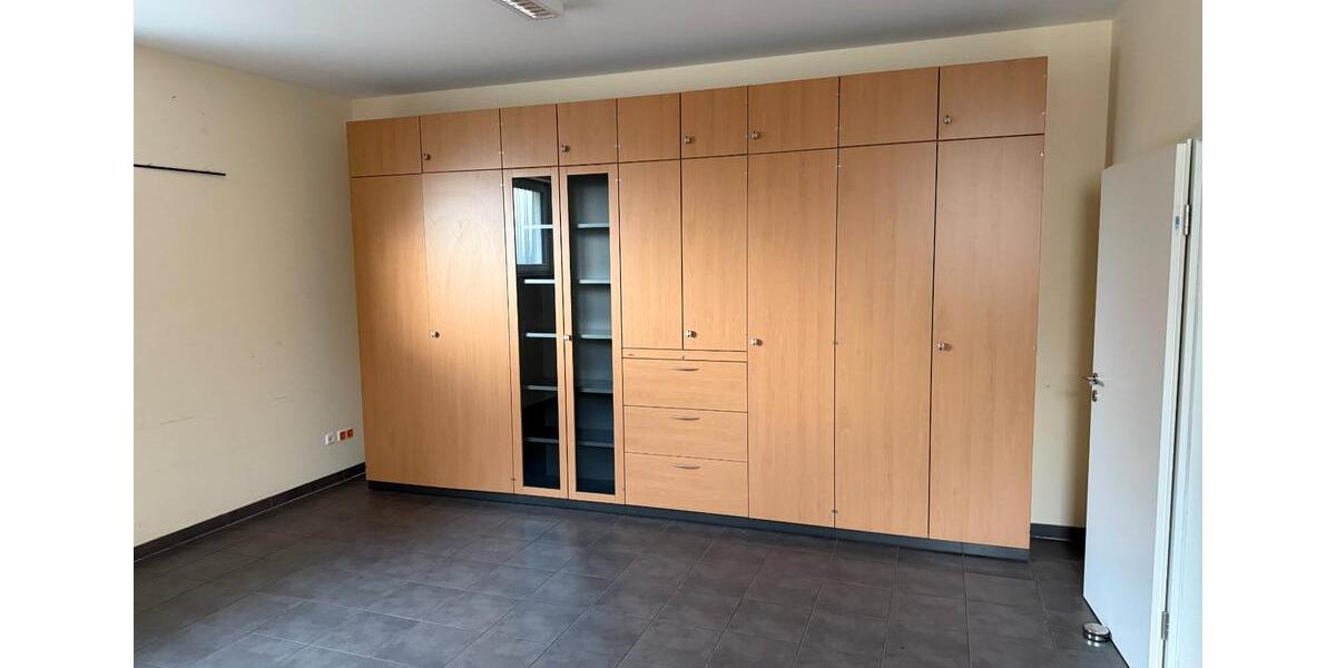 Einfamilienhaus Wettin-Löbejün Löbejün - 9 Zimmer, 290 m&sup2;, 9&euro; | Angebot:26692373