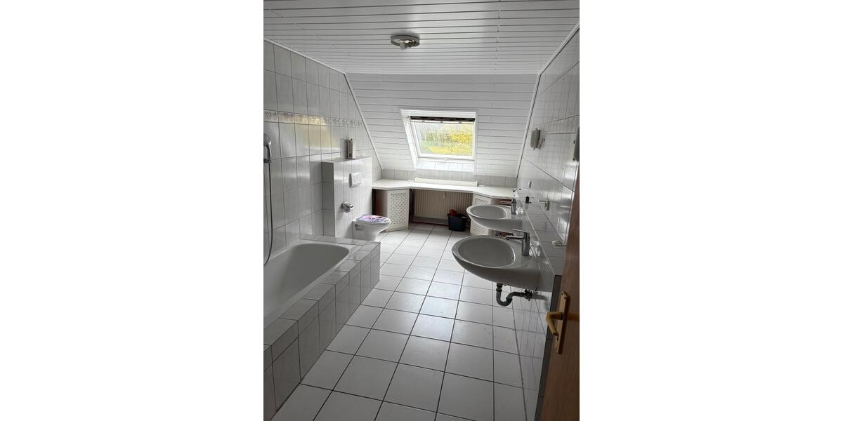 Dachgeschoßwohnung Rietberg - 3 Zimmer, 95 m&sup2;, 900&euro; | Angebot:26235790