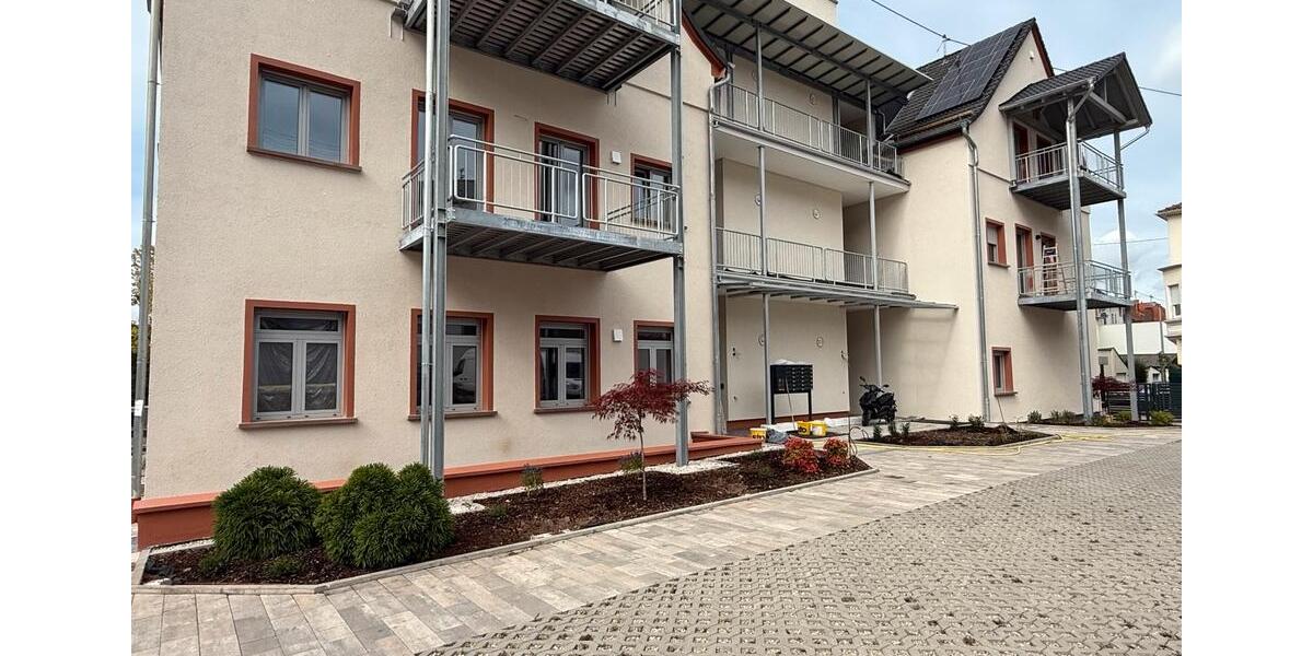 Etagenwohnung Saarbrücken Brebach-Fechingen - 3 Zimmer, 80 m&sup2;, 1.050&euro; | Angebot:24521174