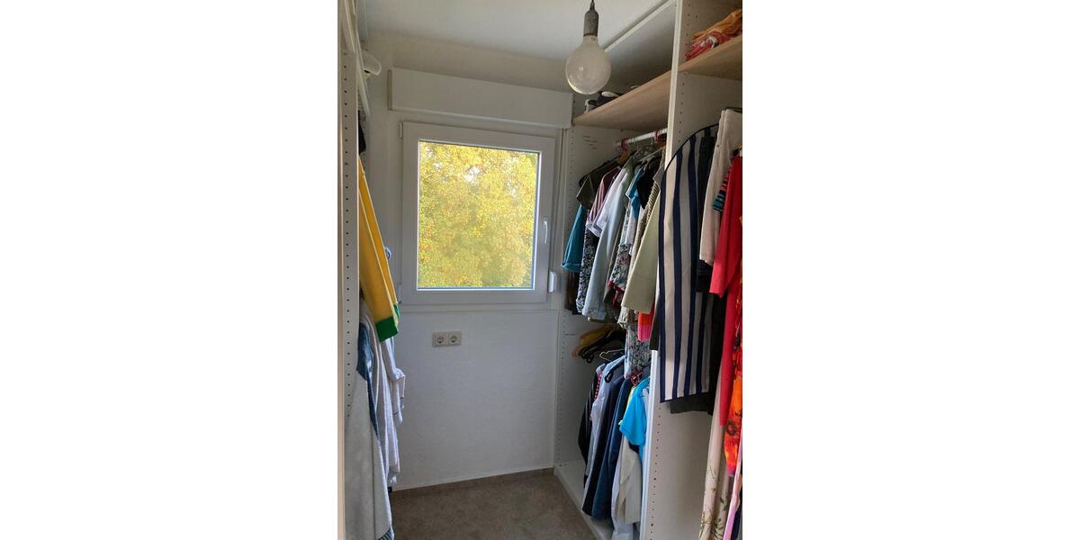 Wohnen auf Zeit Olpe - 7 Zimmer, 160 m&sup2;, 80&euro; | Angebot:26438470