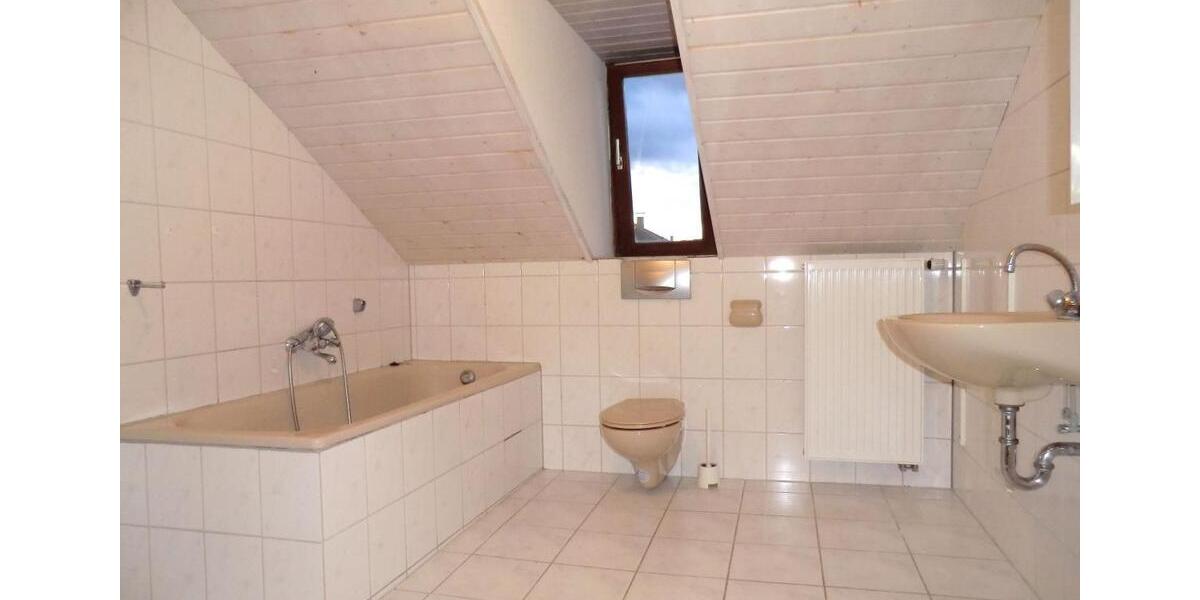 Dachgeschoßwohnung Kehl - 2 Zimmer, 52 m&sup2;, 640&euro; | Angebot:25025556