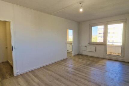 Wohnung Zerbst (Anhalt) - 2 Zimmer, 50 m&sup2;, 205&euro; | Angebot:26264136